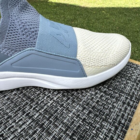 APL TechLoom Bliss Womens Sz: 8.5 Light Blue, periwinkle blue and cream/wh - Picture 13 of 16